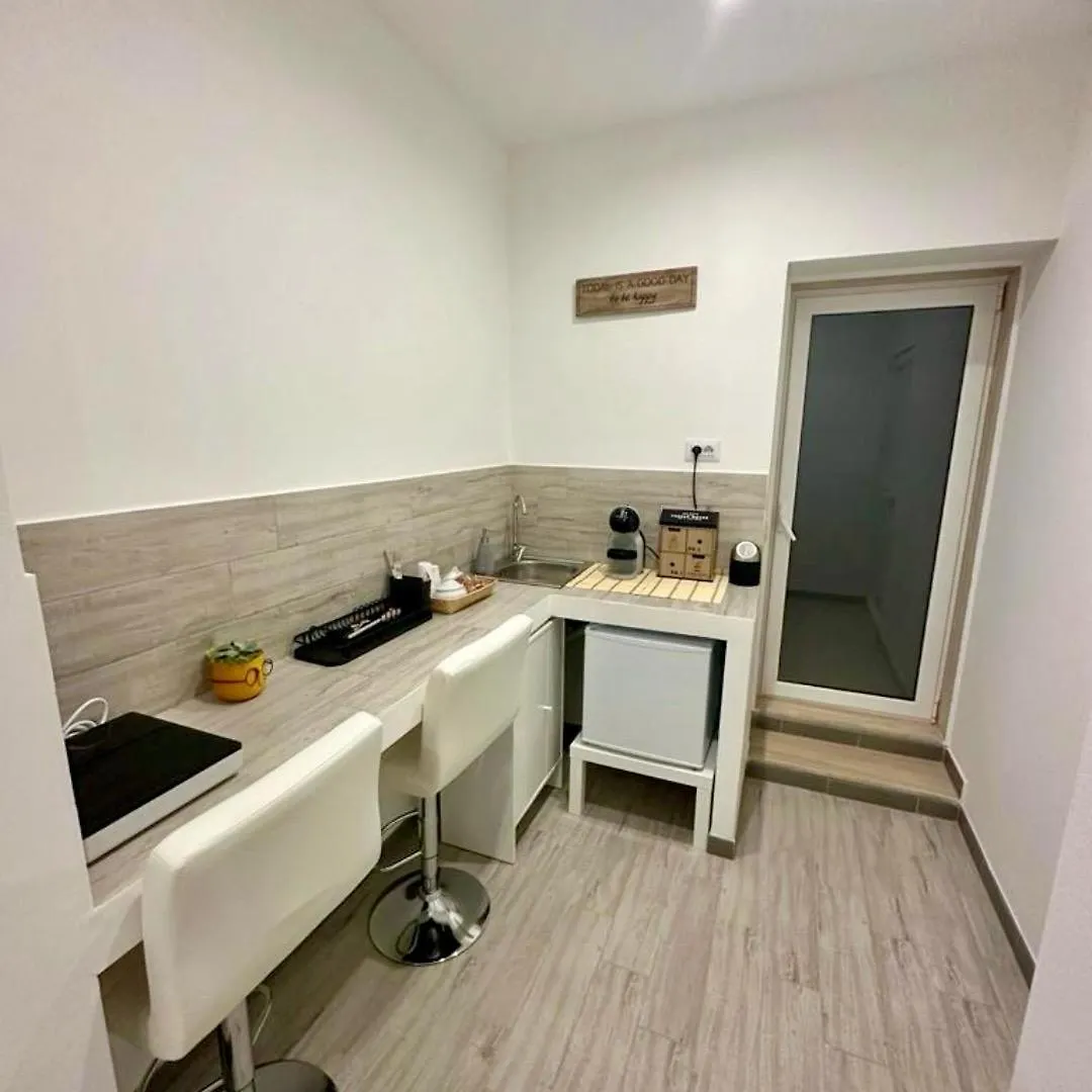 Bari Valona Rooms
